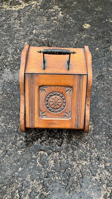 Antique/Vintage Wooden Coal Scuttle Log Box for Fire / Fireplace