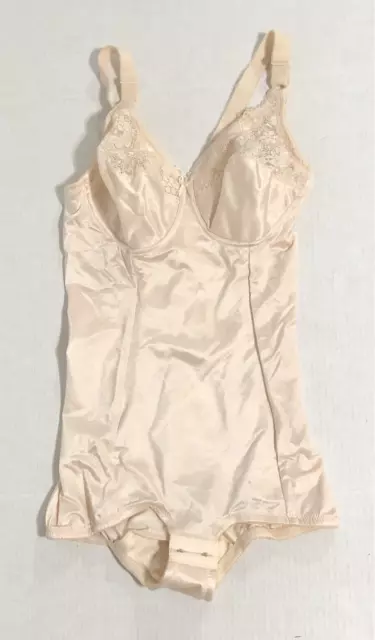 Womens JC PENNY Corset Girdle 36 B Bodysuit Shape Wear White Lace Satin Vintage