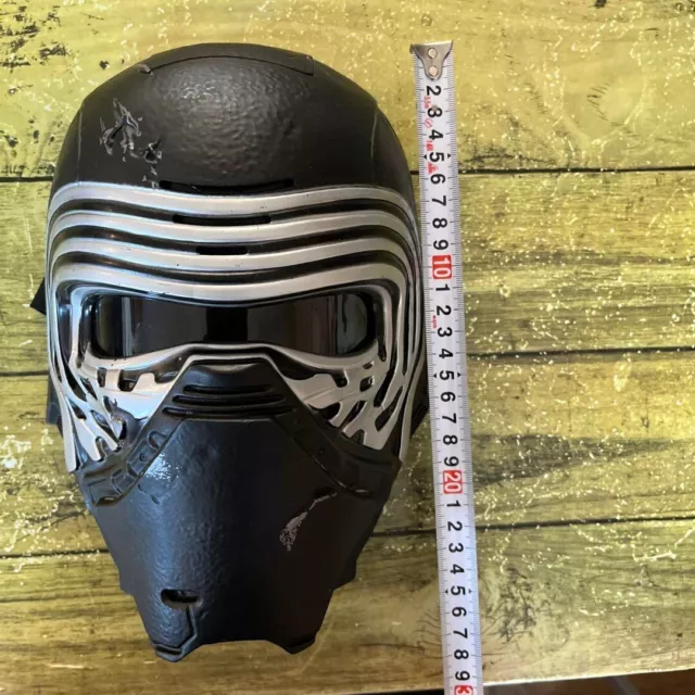 Star Wars The Black Series Kylo Ren Electronic Voice Changer Helmet Tested 3