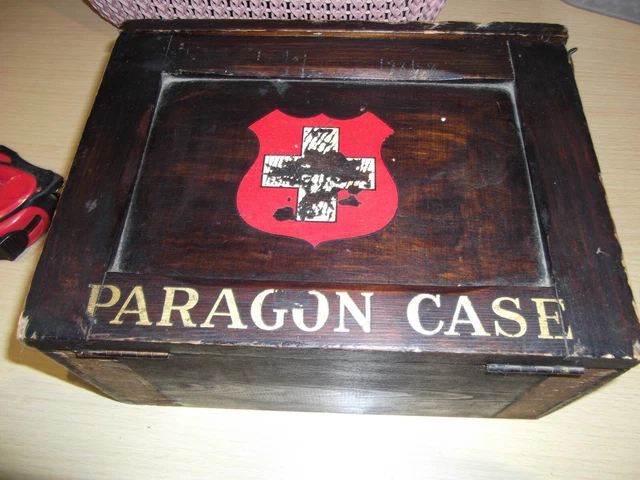 VINTAGE  1930s  HOME OFFICE  PARAGON WOODEN FIRST AID CASE,EMPTY -