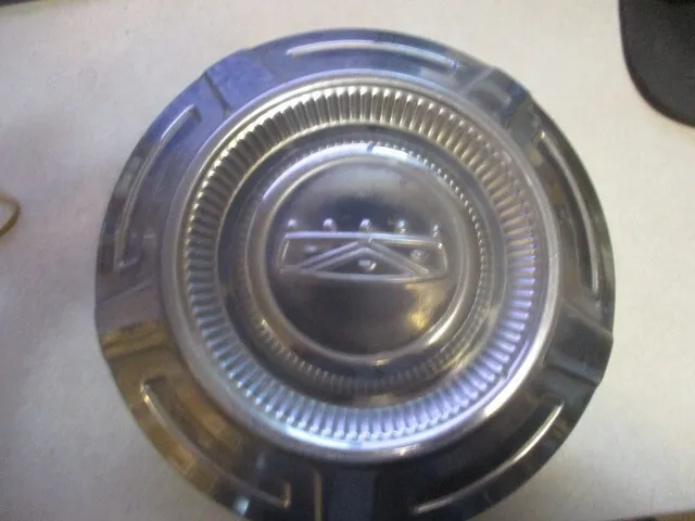 Ford truck 3/4 ton 1967 to 1977 Stanless steel poverty hub cap a very good used