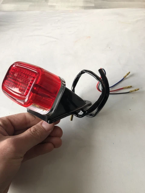 Feu Arriere DT50 Ou Ty Ou XT Yamaha avec Ampoule Vintage