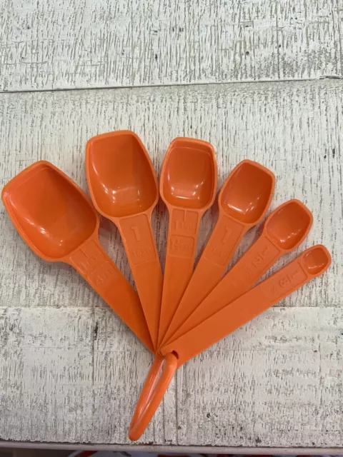 Vintage Tupperware Measuring Spoons #1272 With D Ring Orange