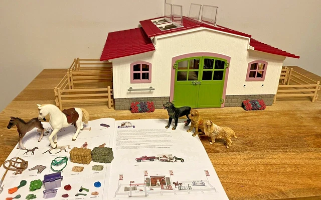 Schleich Horse Club Secret Training at the Caravan 97 Piece Playset