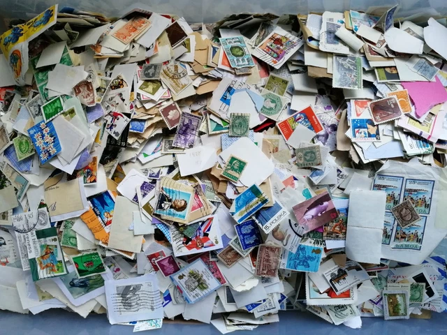 World Unsorted 0.5 Kilo Charity Kiloware Very Good Selection Stamps On/Off Paper