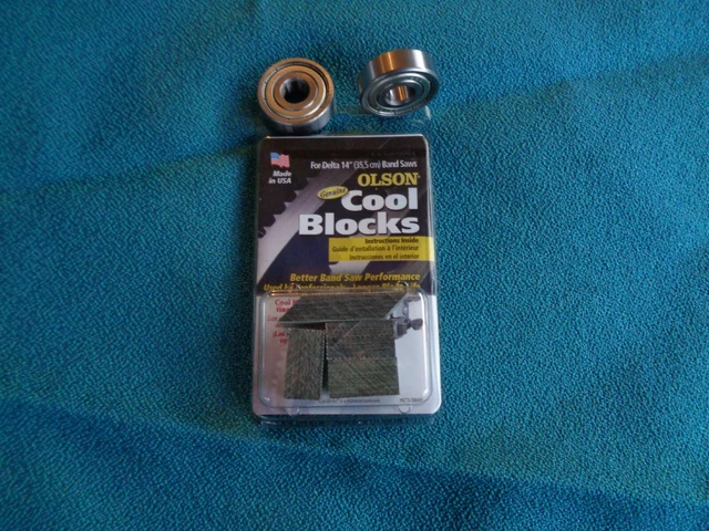 2 BLUE MAX ULTRA DUTY BAND SAW TIRES AND 2 THRUST BEARINGS FOR DELTA 28-243
