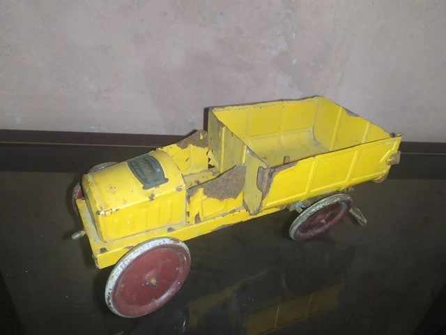 Ancien Jouet Mécanique V.B.&Cie - Camion Benne Latérale En Tôle - Épave à Restaurer