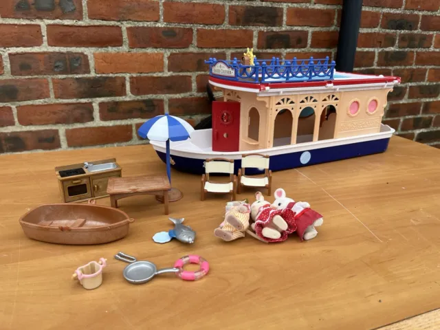 Sylvanian Families Seaside Cruise Boat With Furniture & Cat Mouse rabbit Figures