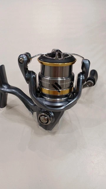 リール SHIMANO STRADIC C2000HGS Amazon | シマノ(SHIMANO) スピニングリール 15 ストラディック