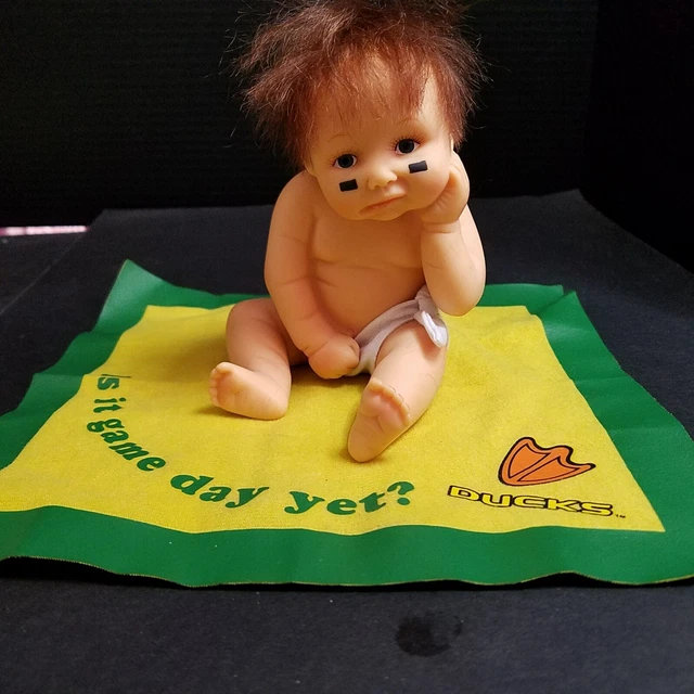 Ashton-Drake Is It Game Day Yet Doll Oregon Ducks Blanket