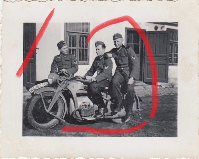 Foto WH 3. Gebirgs-Division Sudetenland Zündapp Motorrad Kradmelder Geb.Jg. *183 2