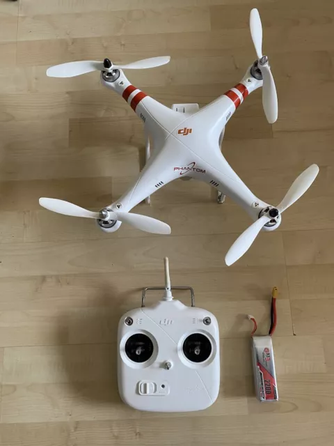 DJI PHANTOM 1 (P330)+RADIOCOMANDO SR6 DRONE QUADRICOTTERO.Batteria Esausta.leggi EUR - PicClick IT