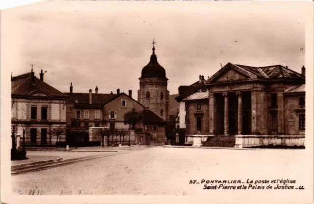 CPA AK PONTARLIER - La Poste et l'Église St-PIERRE - Palais de Justice (486788)