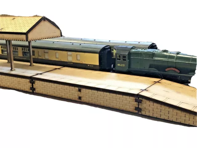 OO/HO Gauge Double Platform & Canopy with On/Off Ramps MDF Scenery