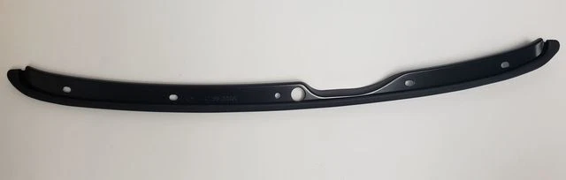 JDM Nissan R34 Skyline GTR Front Bumper Upper Retainer Center 62298-AA400 JDM Nissan R34 Skyline GTR Front Bumper Upper Retainer Center 62298-AA400