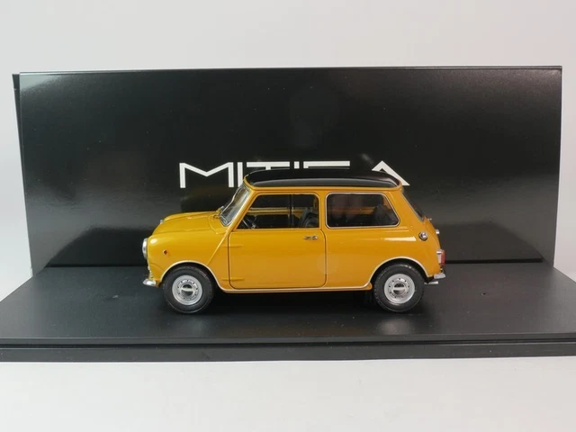 Miniature Piaggio Ape P501 1979 Au 1/18 Par Mitica Triporteur Bleu Avec Caisse