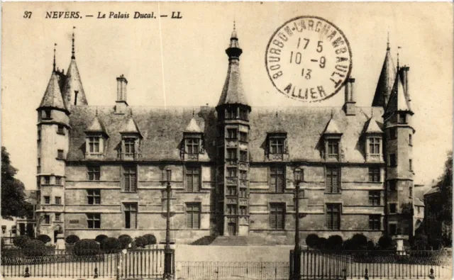 CPA NEVERS - Le Palais Ducal (456964)