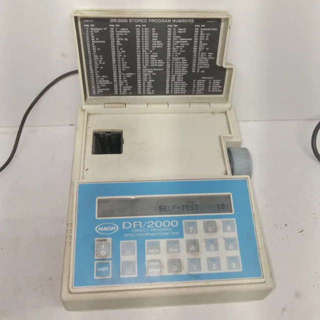 Hach Dr/2000  Direct Reading Spectrophotometer