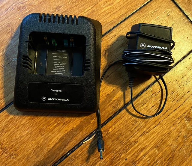 Motorola Battery Charging Cradle Desktop Charger 6881072C20