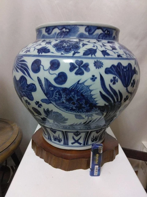中国大清乾隆年製款洋彩軋道花鳥棒槌瓶サイズ高さ約42cm径19cm 中国大清乾隆年製款洋彩軋道花鳥棒槌瓶サイズ高さ約42cm径19cm
