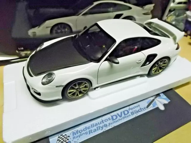 PORSCHE 911 - 997 II GT2 RS 2011 white weiss + silver wheels Minichamps lm 1:18 2