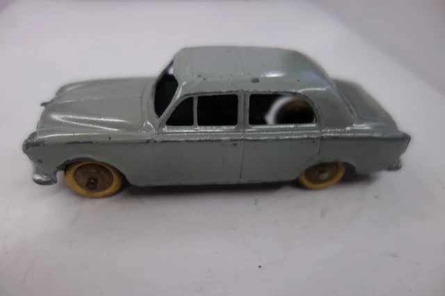 Dinky toys 24B Peugeot 403 Made in France Meccano