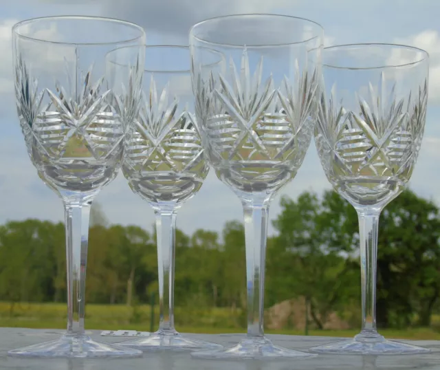 Saint Louis? Baccarat? Lemberg? Lot de 4 verres à vin blanc en cristal taillé 2