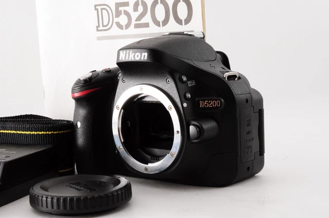 Top MINT Nikon D5200 24.1MP Digital SLR Low Shutter Count 1090 Camera Body Japan