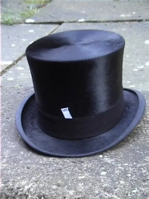 135 - Superbo cappello top in seta nera Woodrow, Piccadilly, Londra taglia 71⁄4