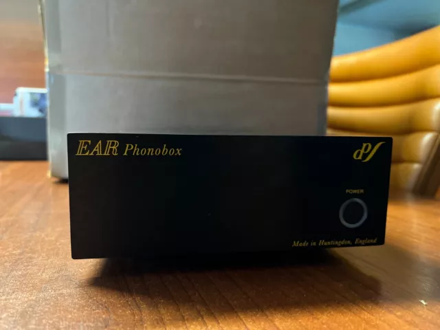 EAR Yoshino Phonobox MM/MC pre amplifier - black finish.