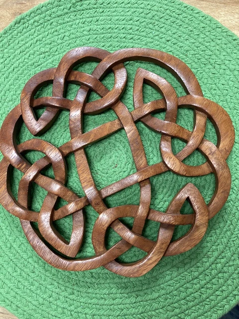 Artisan wood carved Irish Celtic Symbol Wall Plaque Wall Hanging Decor Lovely 9”