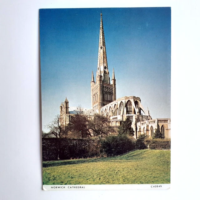 Norwich Cathedral Vintage Topographical Postcard, Unwritten & Unposted