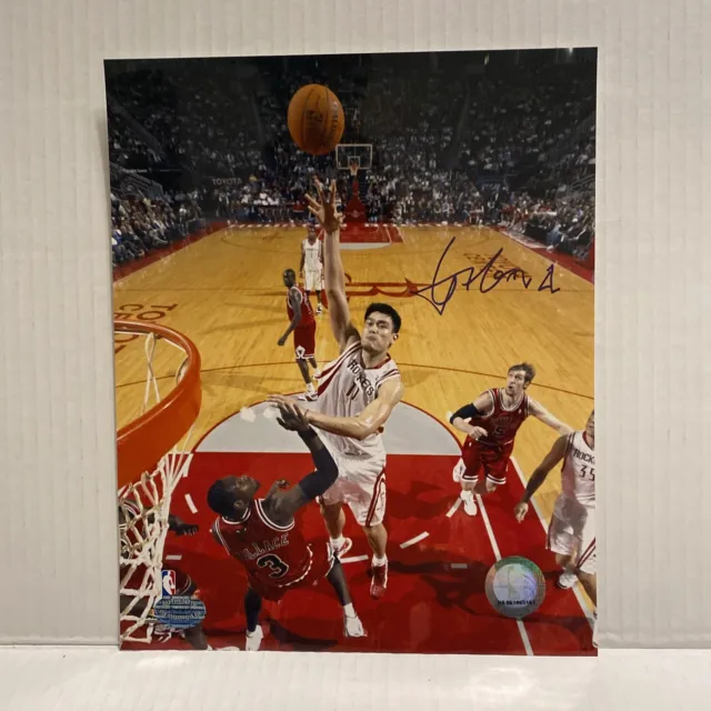 Yao Ming Houston Rockets Basketball NBA Autographed Signed 8x10 Photo P6