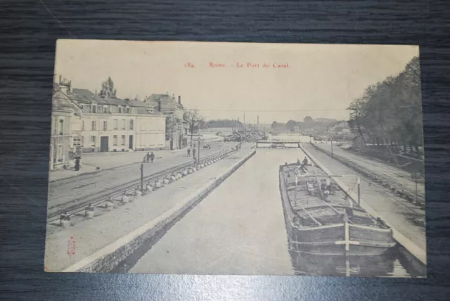 CPA - Reims - Le Port du Canal
