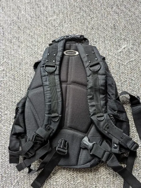 vintage OAKLEY backpack ICON PACK black tactical 3