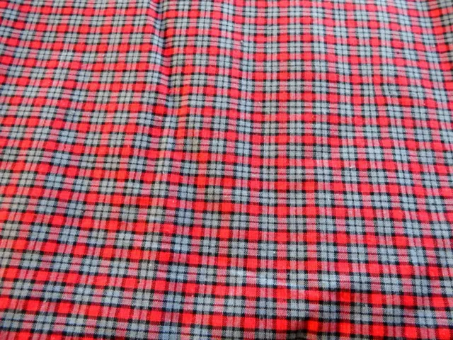 Tissu tartan tradition écossais en coton petits carreaux rouge