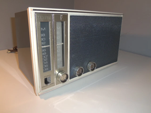 VINTAGE BAKELITE 1950S Zenith AM FM Radio Model X326 Blue & White £51. ...