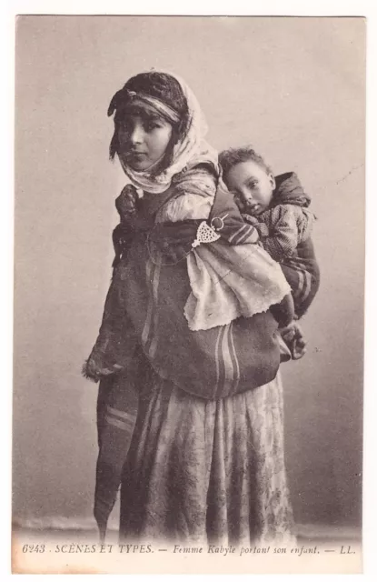 Cpa - Scenes Et Types - Femme Kabyle Portant Son Enfant