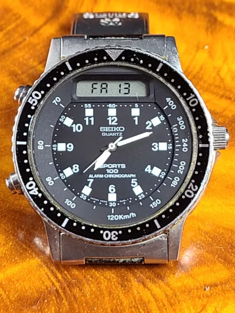 VINTAGE SEIKO H556 5029 Baby Arnie Ana Digi Quartz LCD Chronograph