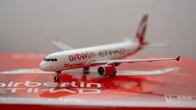 Phoenix Wings Air Berlin A320 Etihad 1:400 10910