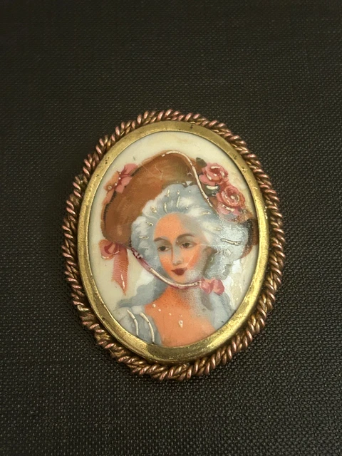 Broche Ancienne En Porcelaine De Limoges - Peinture Miniature Sur Laiton, Bijou Vintage
