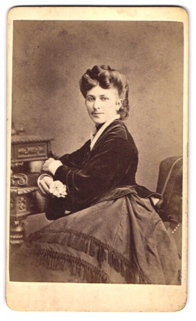 Fotografie Otto Reitmayer, München, Kaufinger-Strasse 9, Portrait junge Daem in