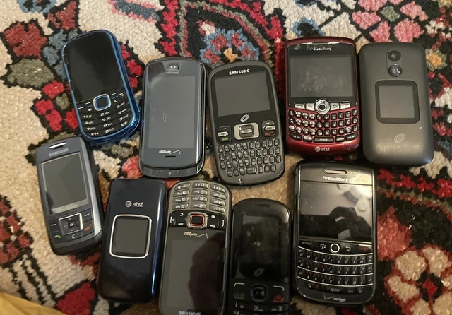 Huge Lot Of 10 Untested Phones