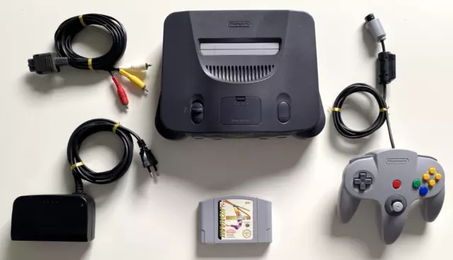 Nintendo 64 Spielekonsole in Schwarz (NUS-001) mit Spiel / Getestet