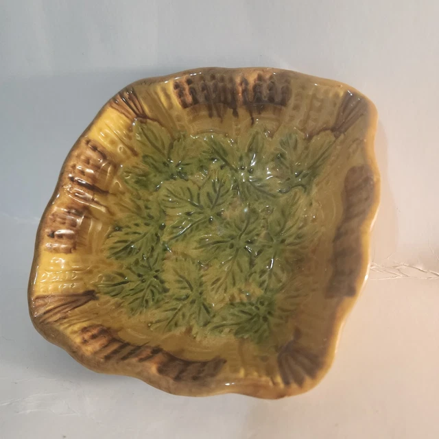 PV PHEASANT VILLAGE ITALIAN POTTERY. Decorative Bowl.