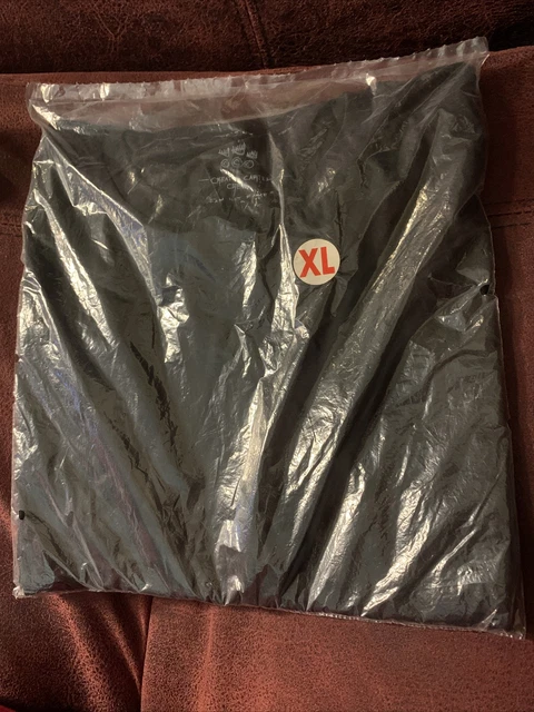 the creative cartel crew Spell Out “fam not fame “ t shirt XL