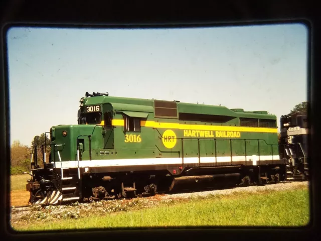 ZC08 TRAIN SLIDE Railroad Short Line HRT GP-30 3016 Bowersville GA 1987