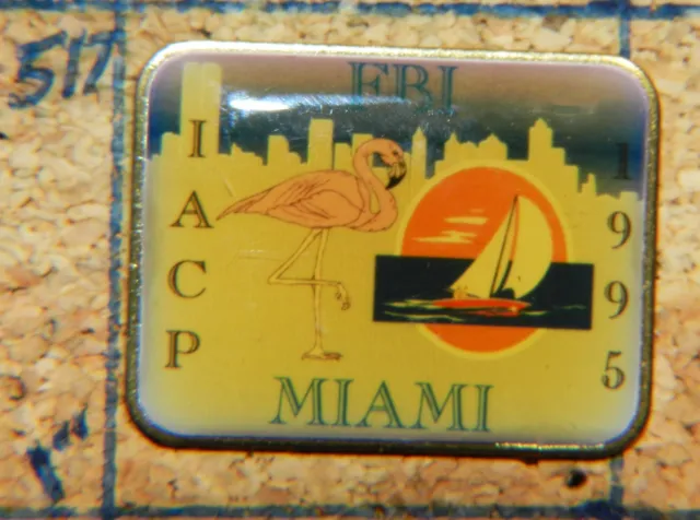 Florida Miami Fbi Chiefs Of Police Iacp 1995 Goldtone Metal 1" Lapel Pin