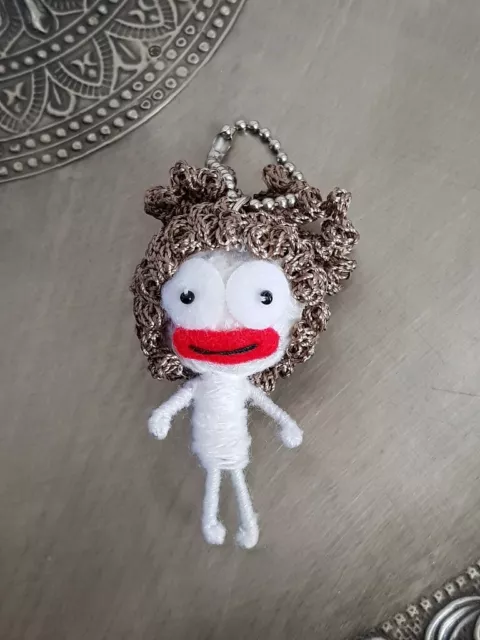 Voodoo Püppi * Schlüsselanhänger Glücksbringer * Puppe Figur Wolle weiß
