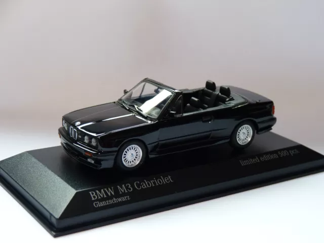BMW M3 (E30) cabriolet noir de 1988 au 1/43 de Minichamps 943020334